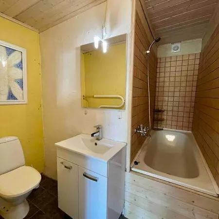 Apartment Peaceful Retreat In An Ecological Tallinn